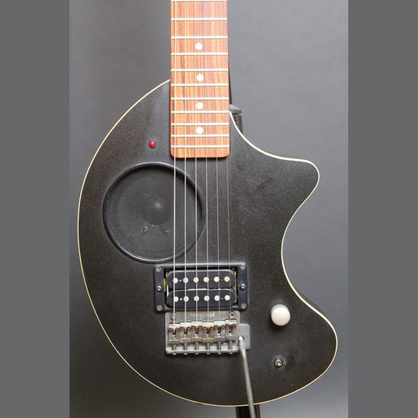 FERNANDES ZO-3芸達者 アンプ内蔵 ミニエレキギター ディストーション搭載