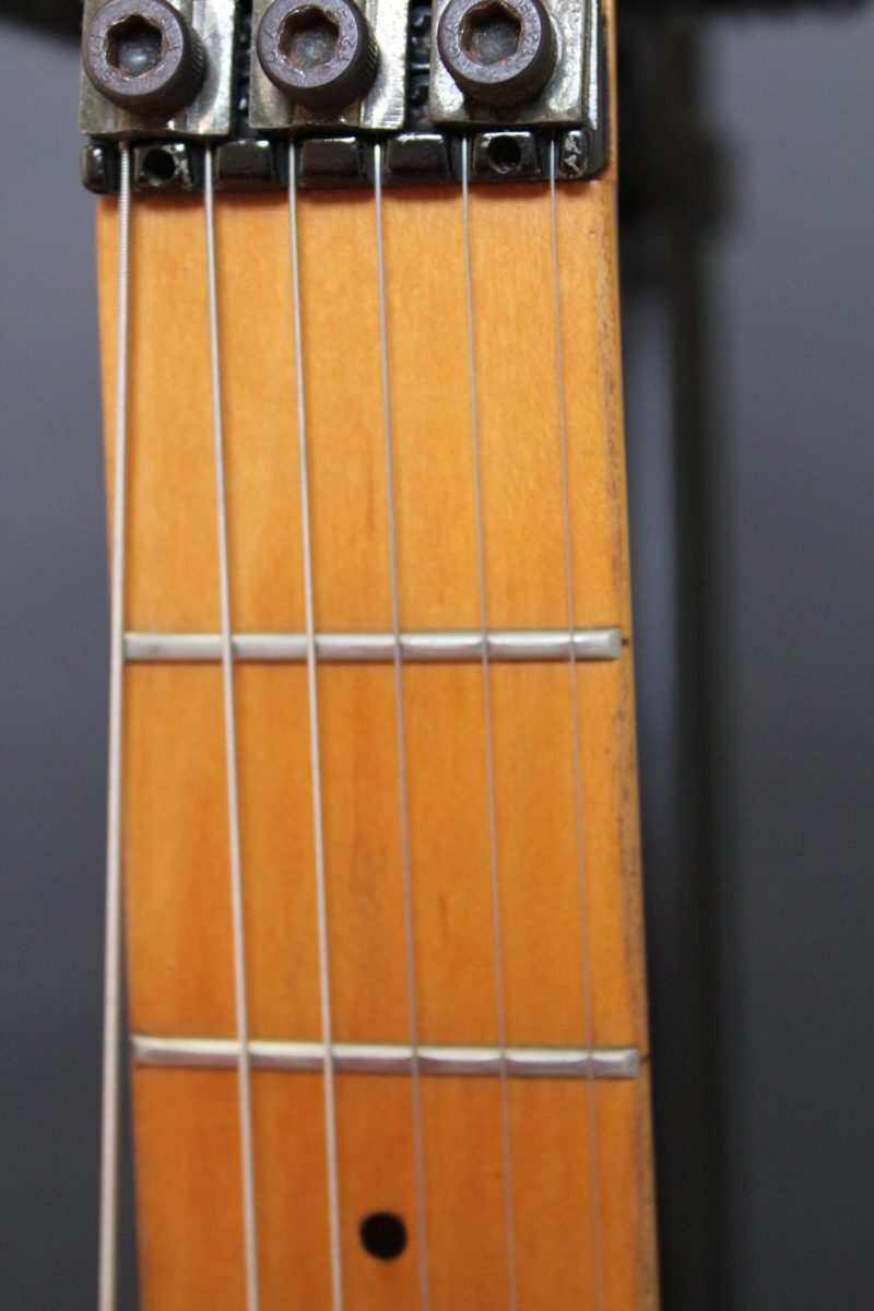 MG-MIIGのメイプル指板とロックナット